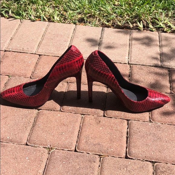 Aldo Shoes - Aldo size 7 red and black snakeskin 5 in heel